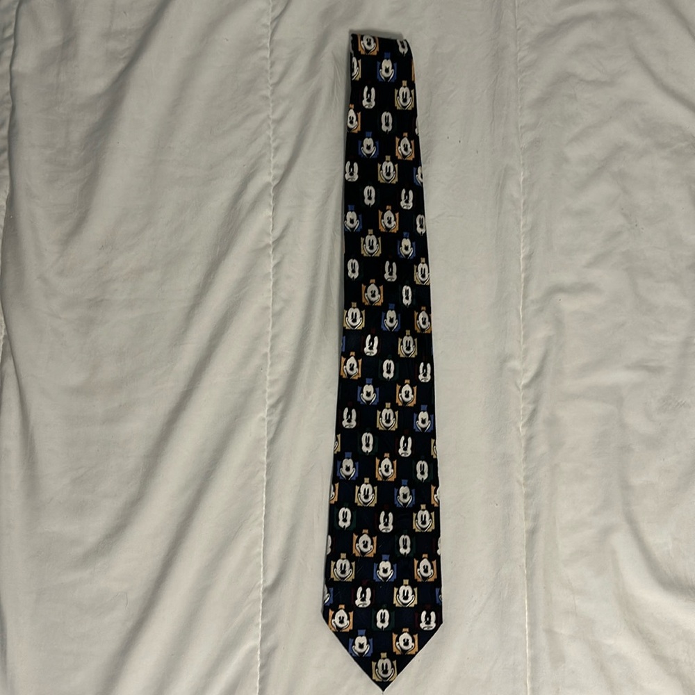 Mickey tie
